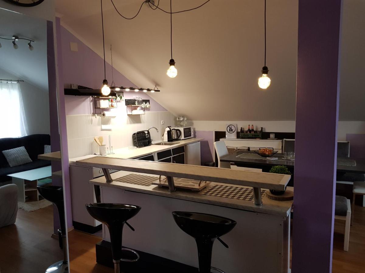 Apartman Atelier คาร์โลวัตส์ ภายนอก รูปภาพ