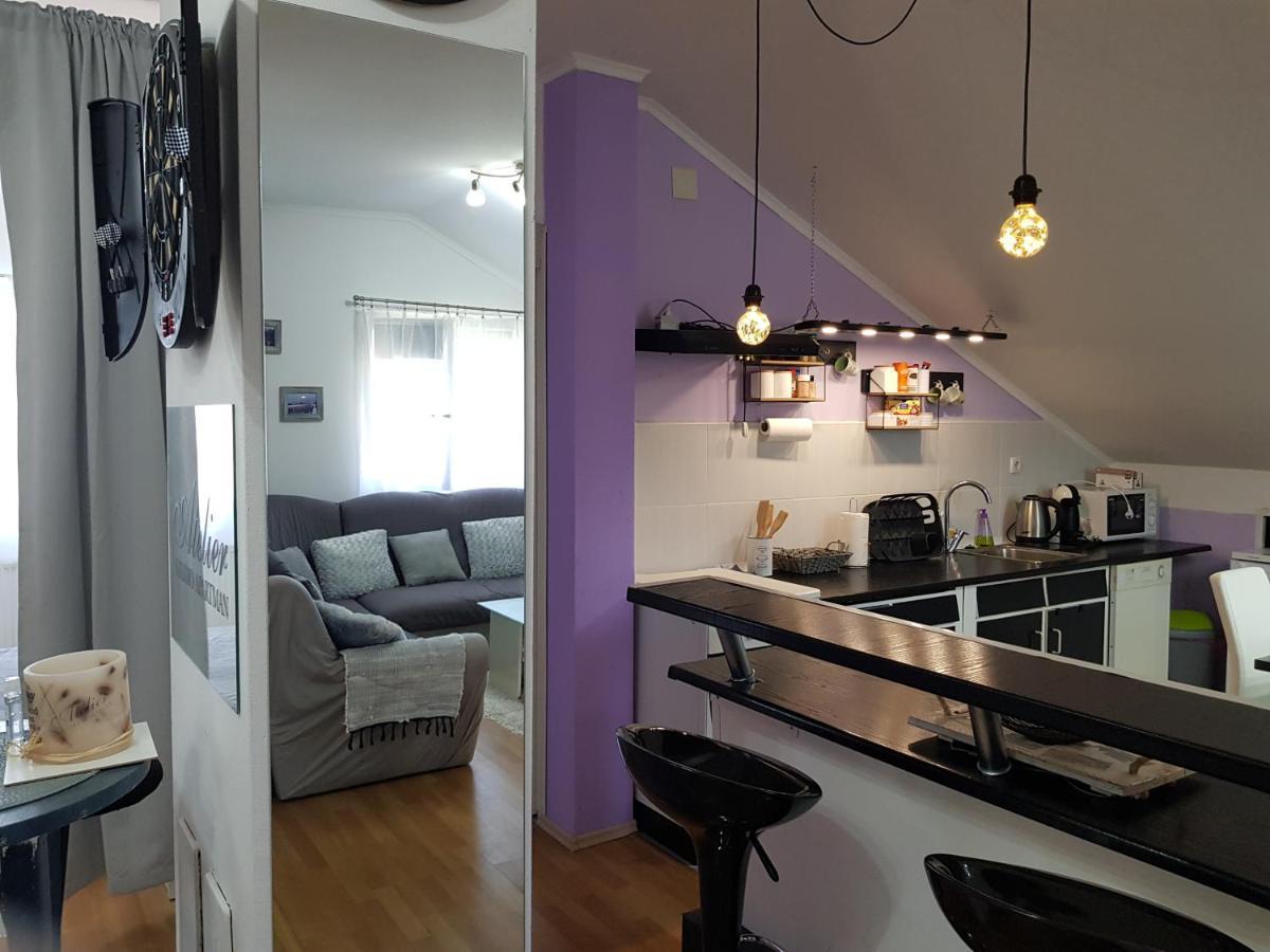 Apartman Atelier คาร์โลวัตส์ ภายนอก รูปภาพ