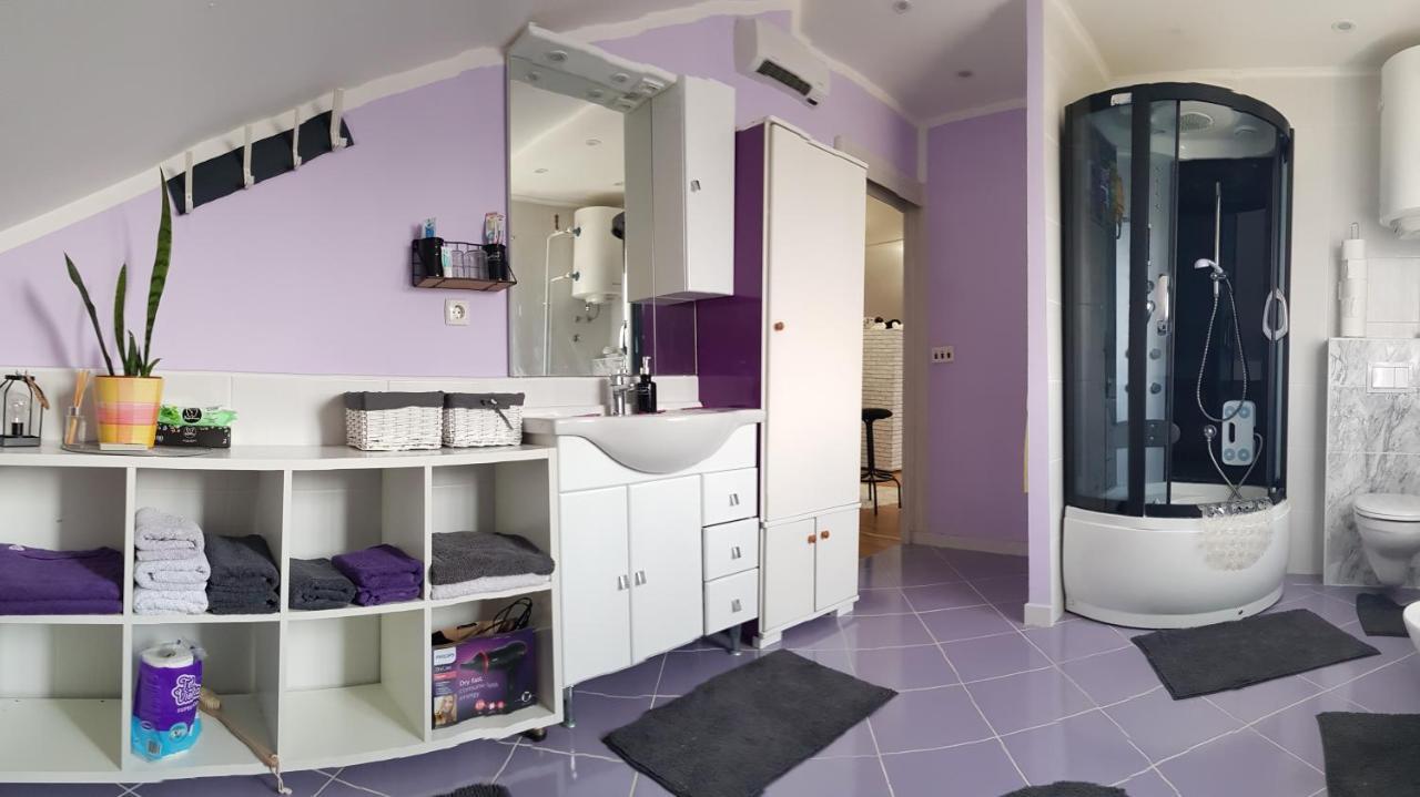 Apartman Atelier คาร์โลวัตส์ ภายนอก รูปภาพ