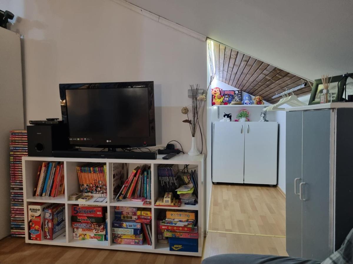 Apartman Atelier คาร์โลวัตส์ ภายนอก รูปภาพ